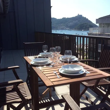 Alderdi Eder. Con Vistas A La Bahia De La Concha San Sebastián